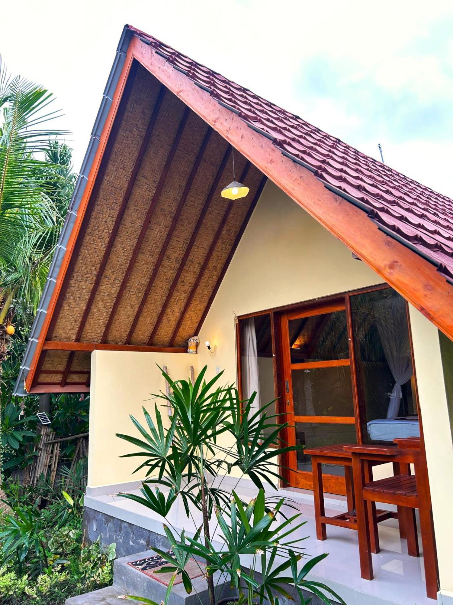 Toke Menjangan Hotel Banyuwedang Buitenkant foto