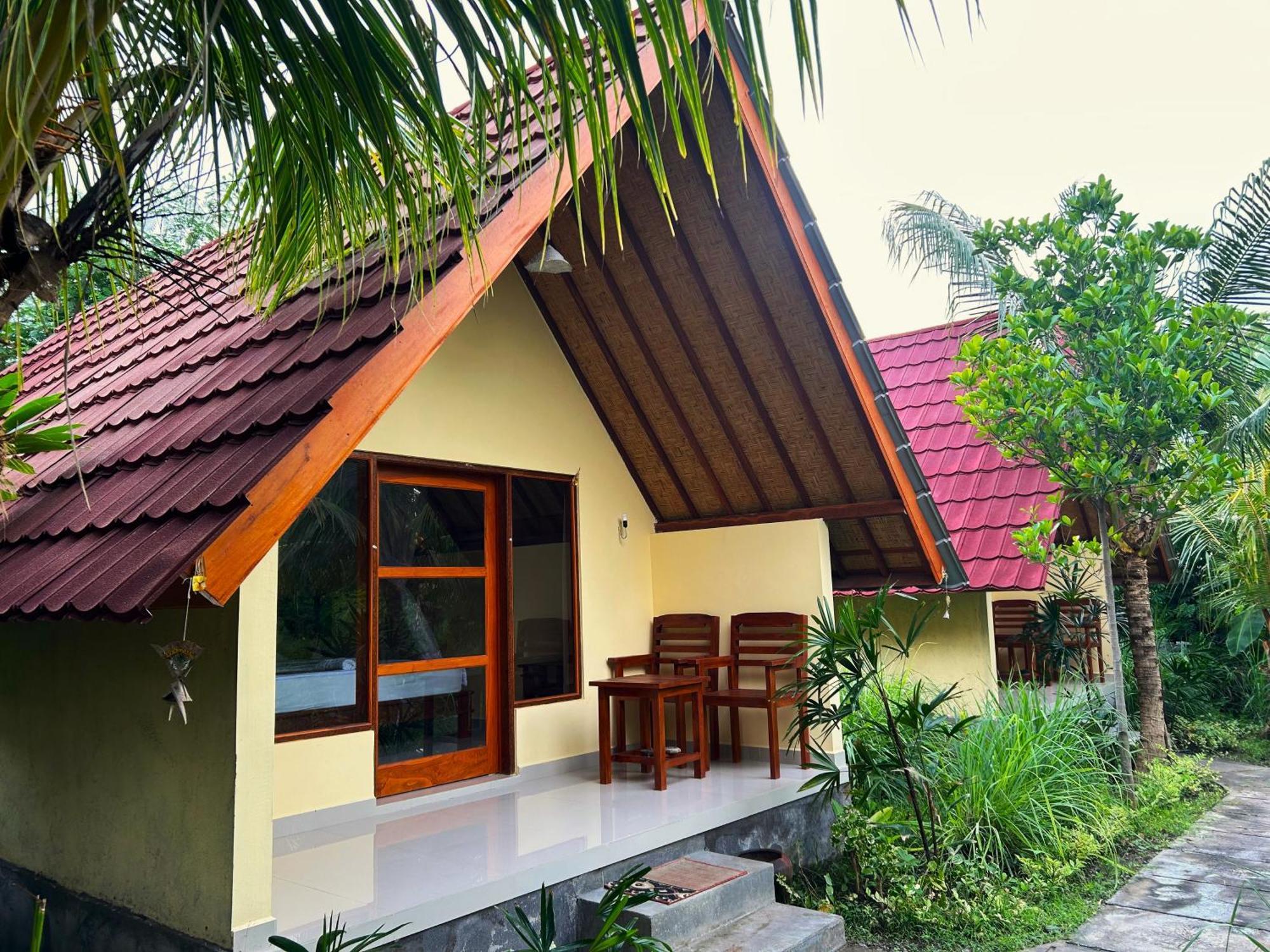 Toke Menjangan Hotel Banyuwedang Buitenkant foto