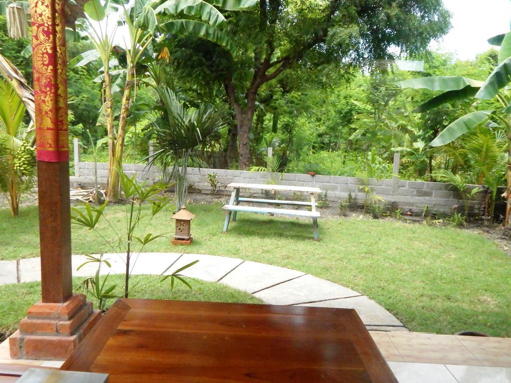 Toke Menjangan Hotel Banyuwedang Buitenkant foto