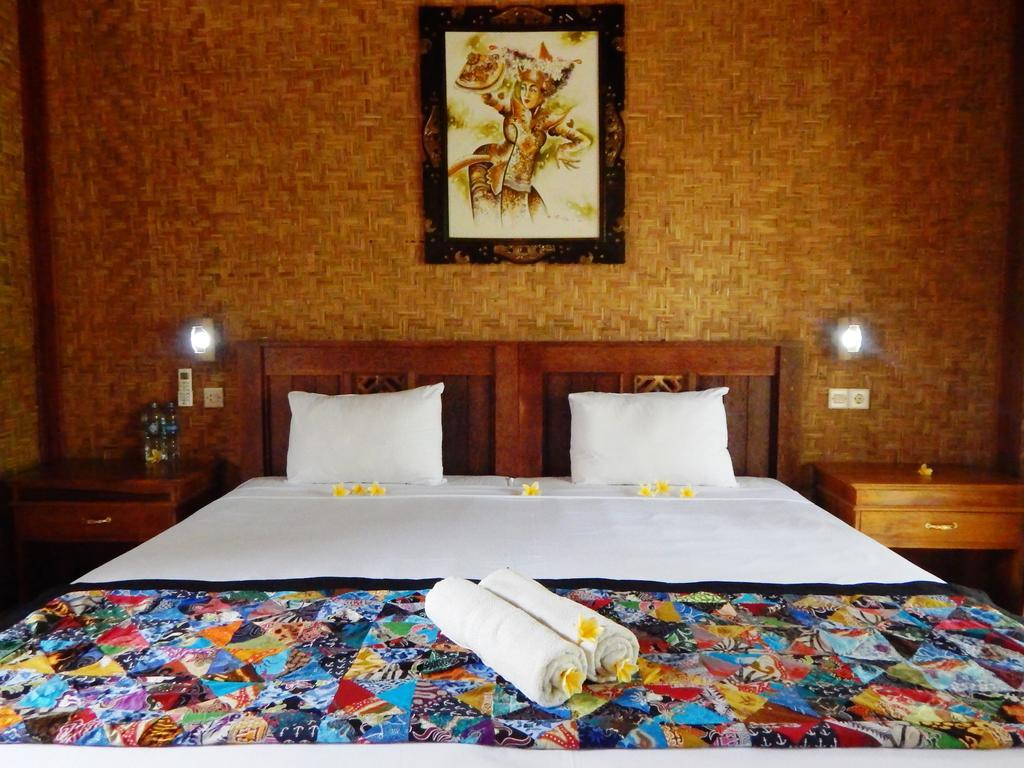 Toke Menjangan Hotel Banyuwedang Buitenkant foto