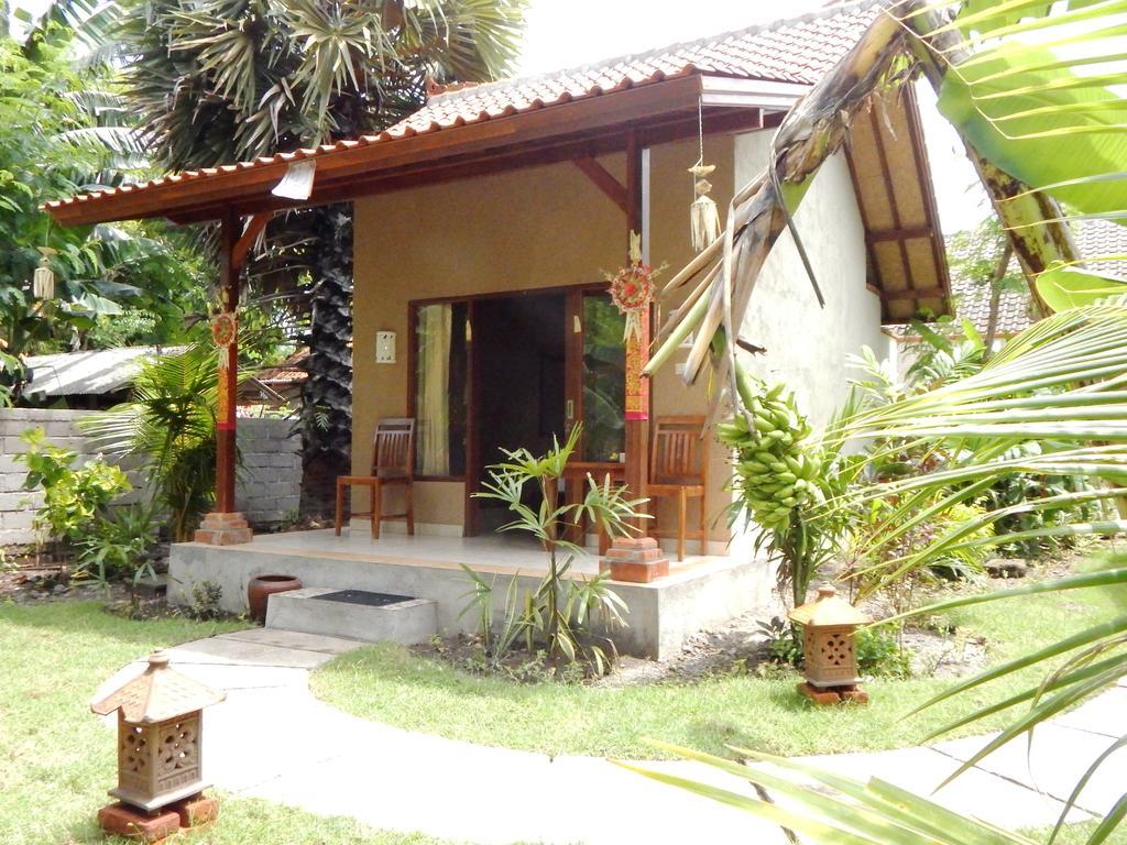 Toke Menjangan Hotel Banyuwedang Buitenkant foto