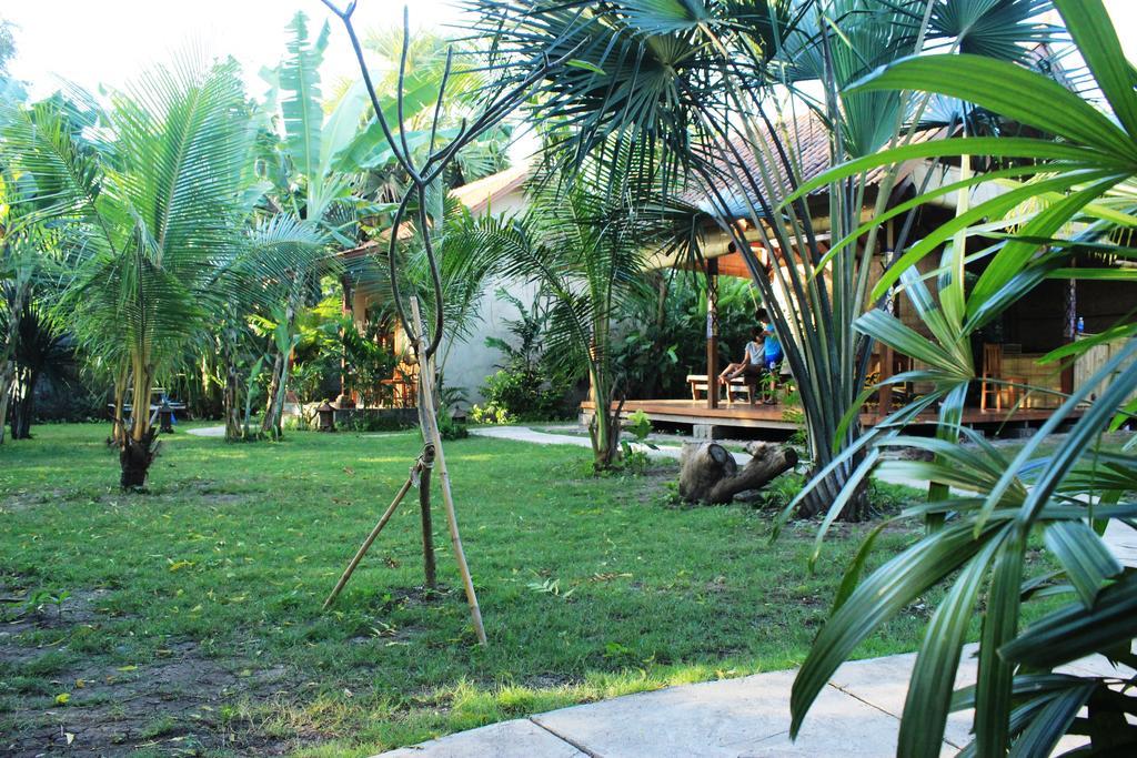 Toke Menjangan Hotel Banyuwedang Buitenkant foto