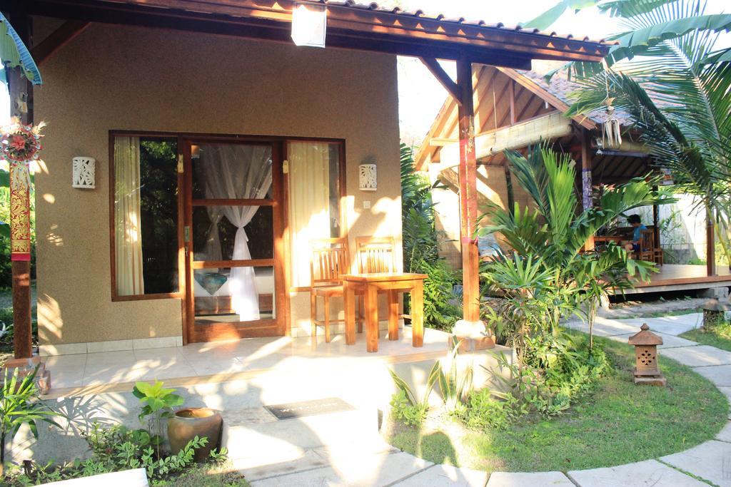 Toke Menjangan Hotel Banyuwedang Buitenkant foto