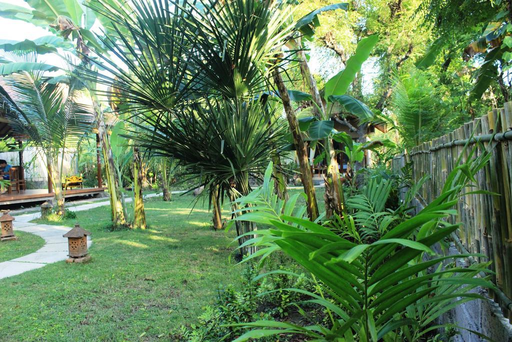 Toke Menjangan Hotel Banyuwedang Buitenkant foto