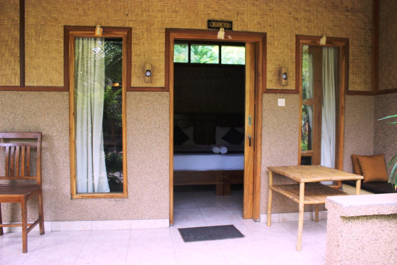 Toke Menjangan Hotel Banyuwedang Buitenkant foto