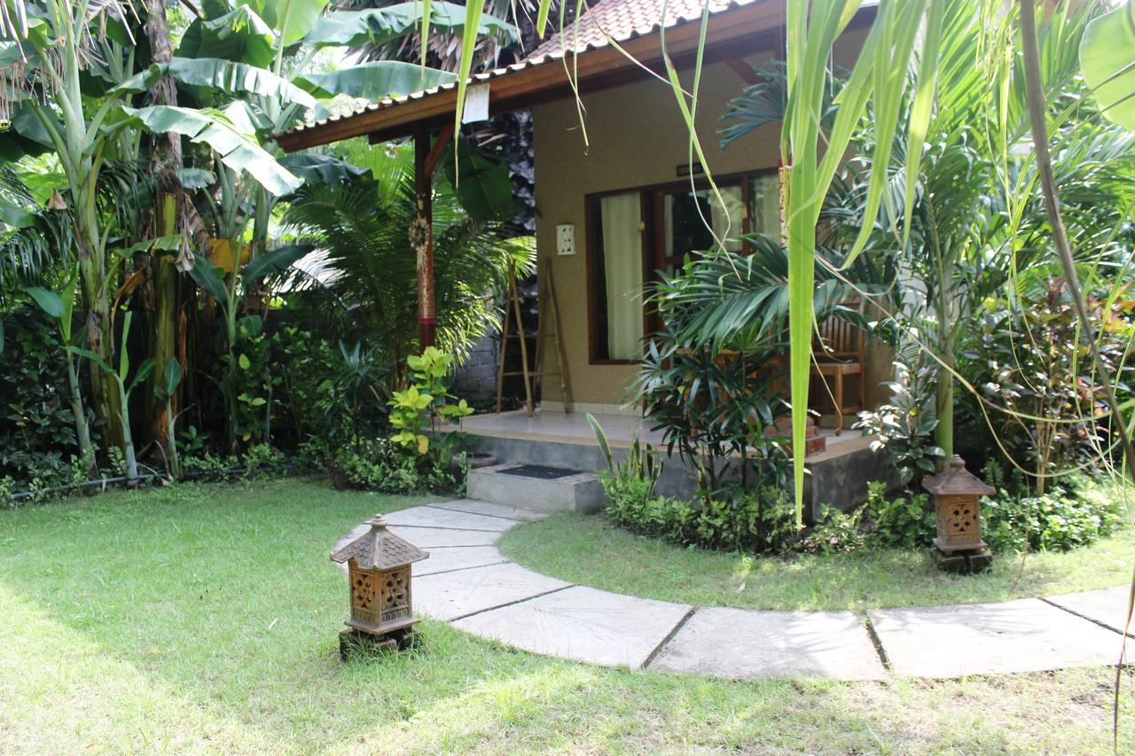 Toke Menjangan Hotel Banyuwedang Buitenkant foto